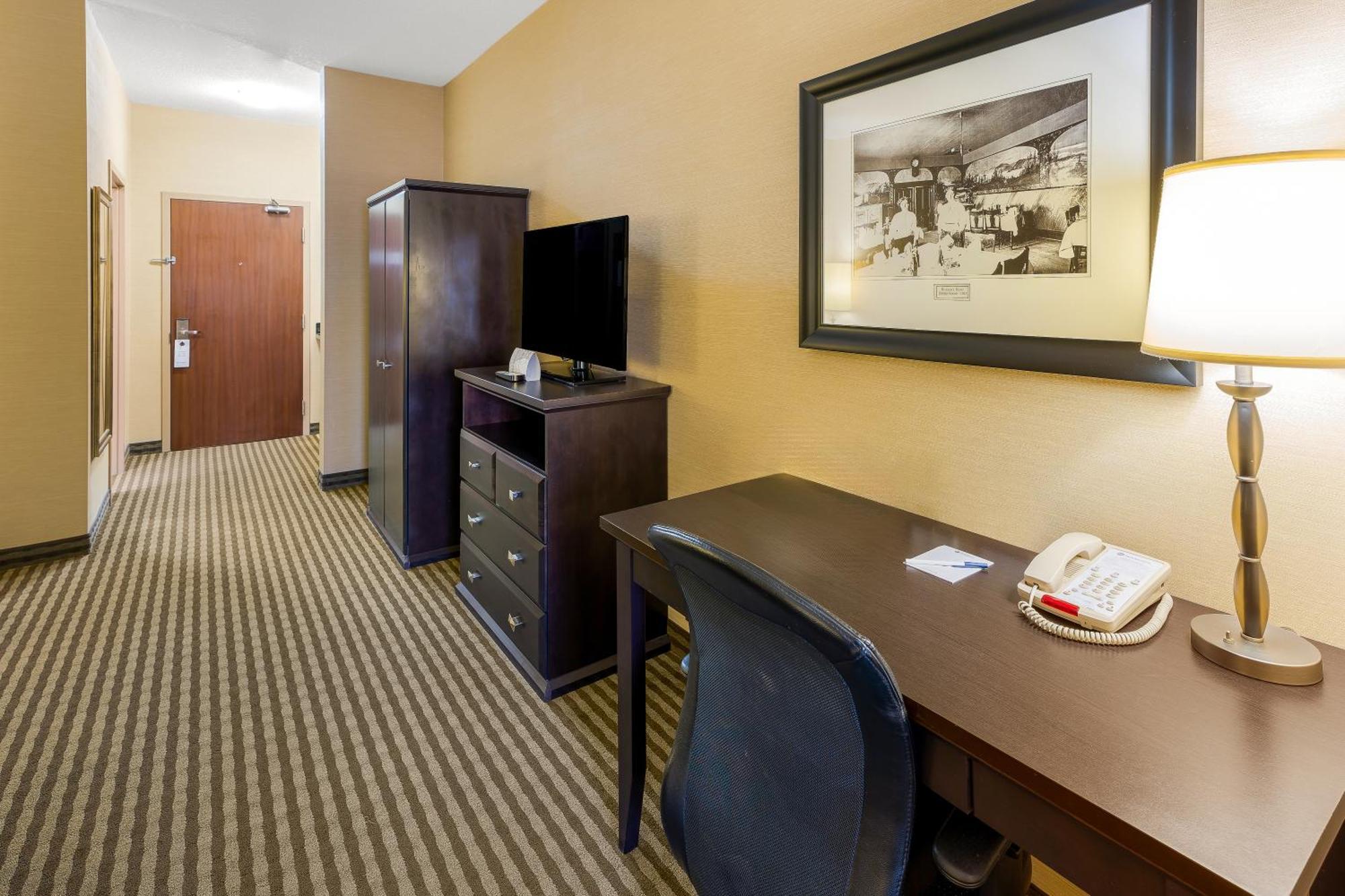 Best Western Sunrise Inn & Suites Stony Plain Εξωτερικό φωτογραφία