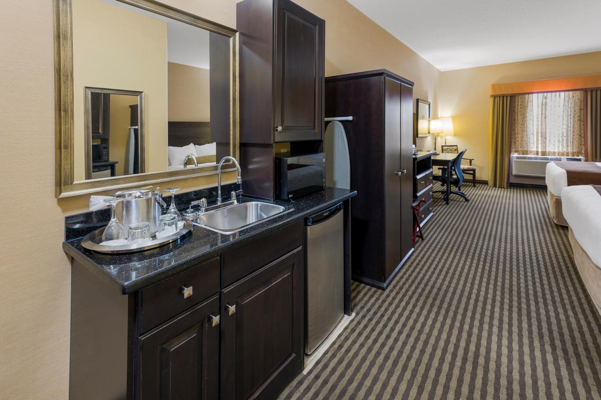 Best Western Sunrise Inn & Suites Stony Plain Εξωτερικό φωτογραφία